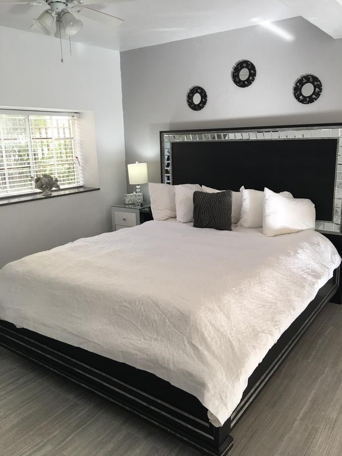 Lauderdale-by-the-Sea Courtyard Villa Hotel מראה חיצוני תמונה