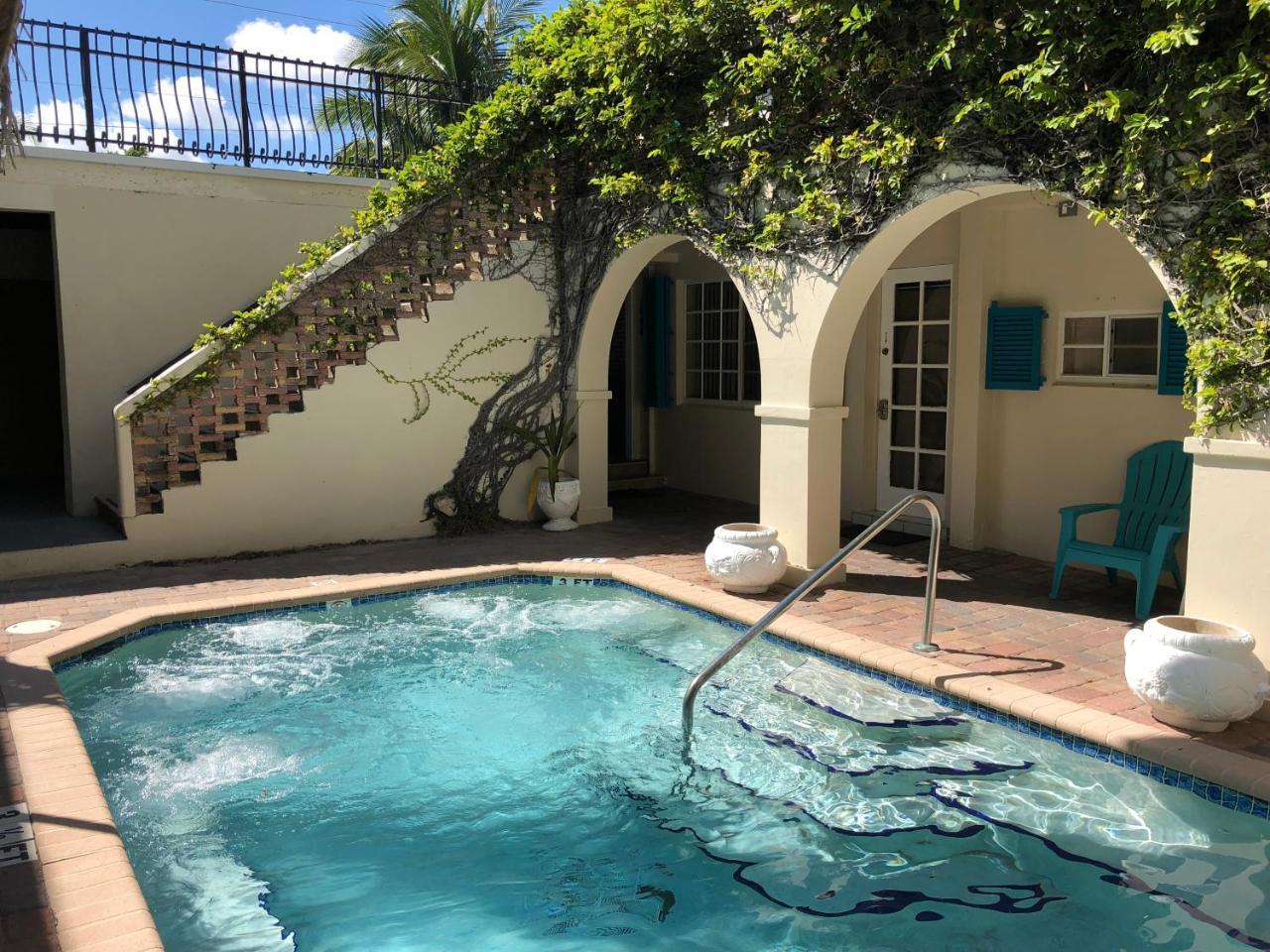 Lauderdale-by-the-Sea Courtyard Villa Hotel מראה חיצוני תמונה